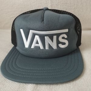 Vans beach it tucker